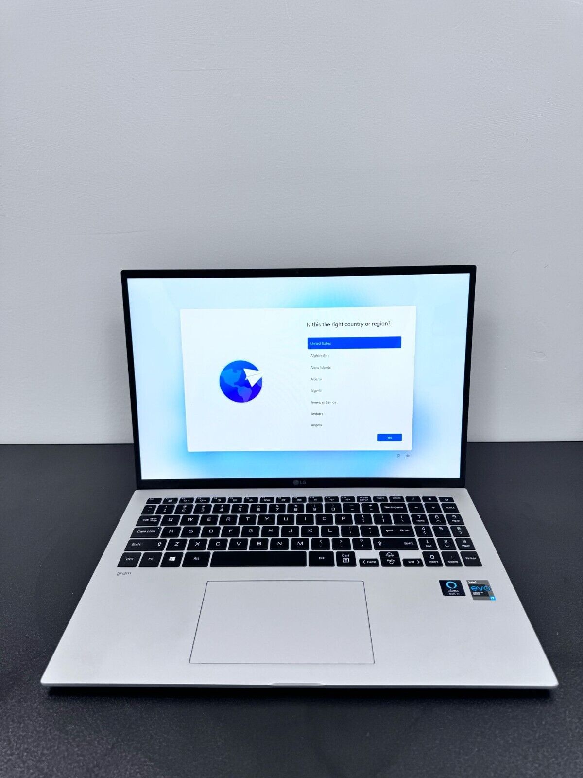 LG Gram 16" EVO Platform i7-1165G7 16GB 512GB SSD 16Z90P-K.AAB7U1 - Good Deal