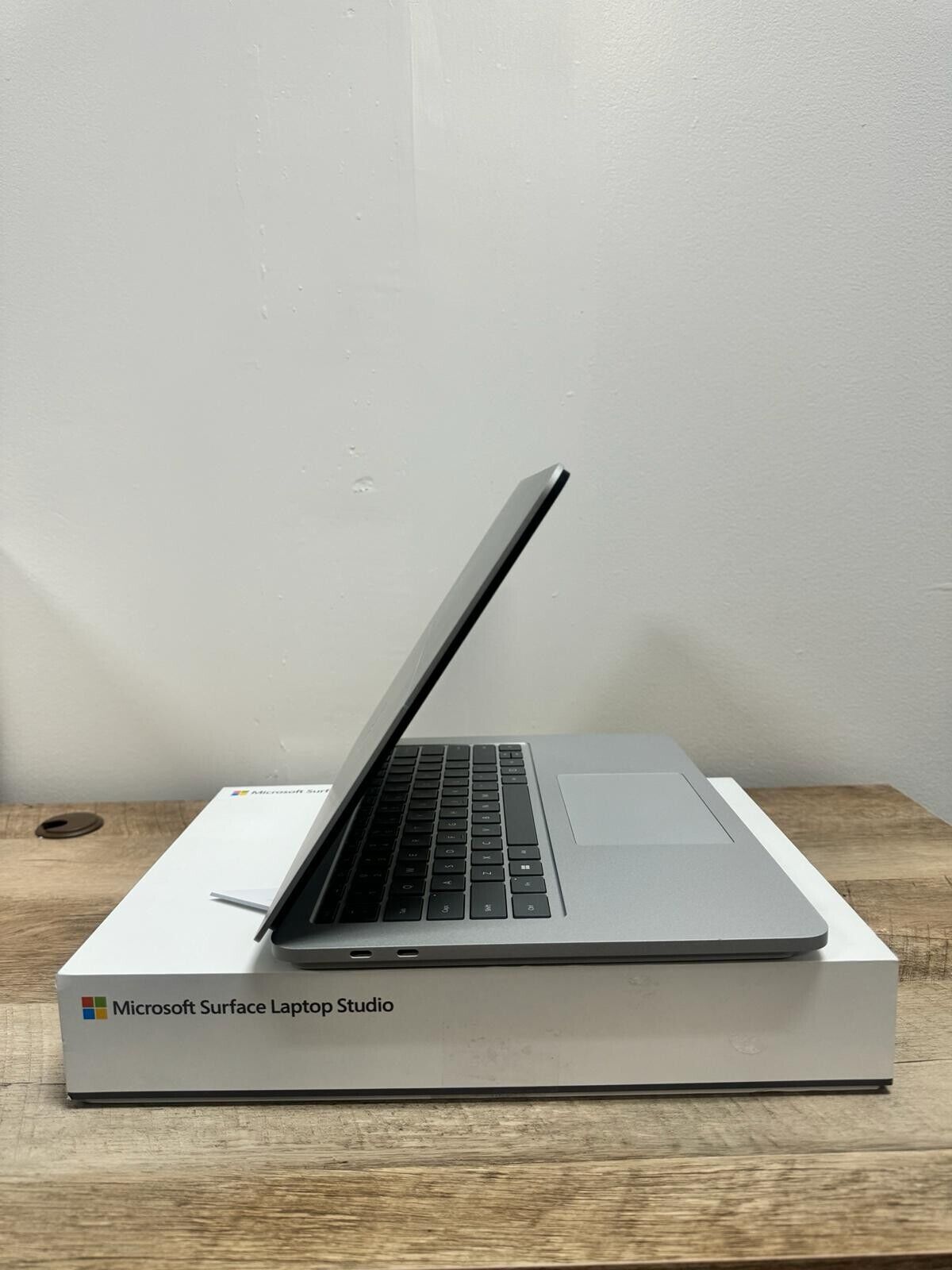 Microsoft Surface Laptop Studio 14.4" Touch i7-11700 16/512GB GeForceRTX 3050 Ti