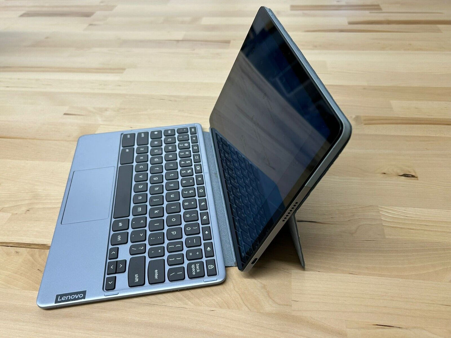 Lenovo IP Duet 3 Chromebook 11q727 (4 GB RAM, 128GB eMMC, 2-in-1 and detachable)