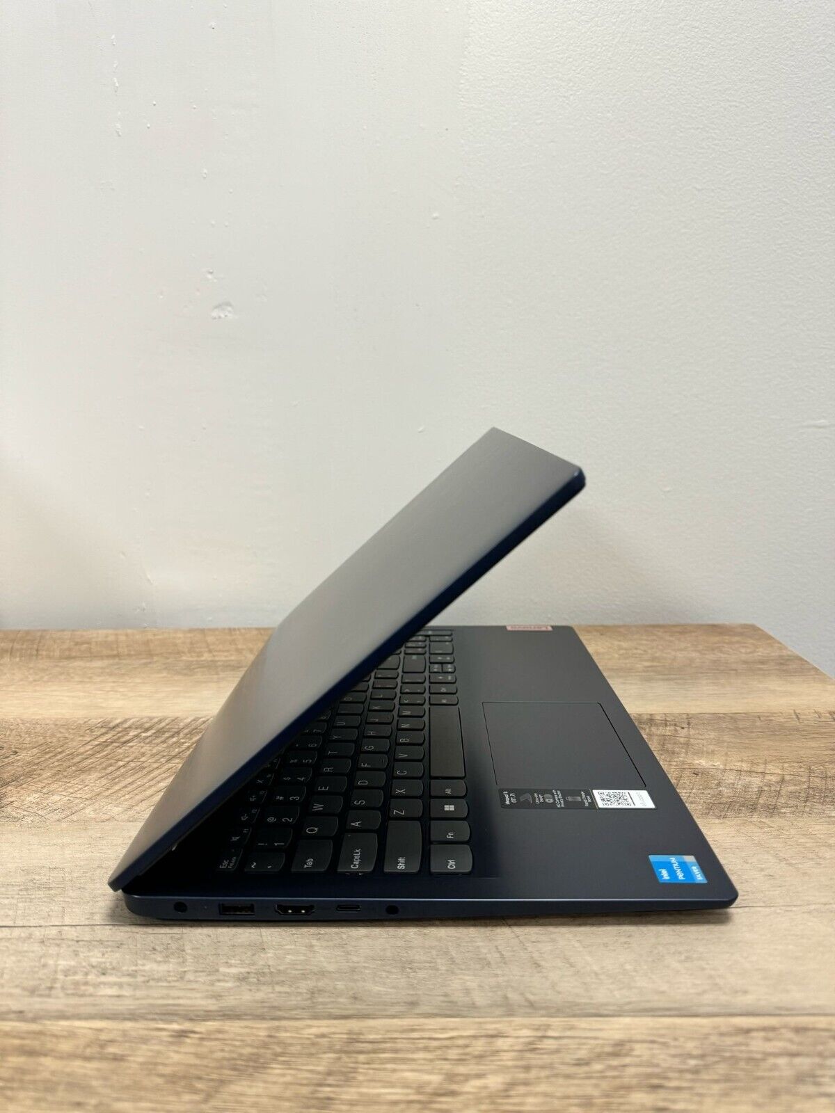 Lenovo IdeaPad 1 15IJL7 Laptop Intel Pentium Silver N6000 1.1 GHZ UNDER WARRANTY