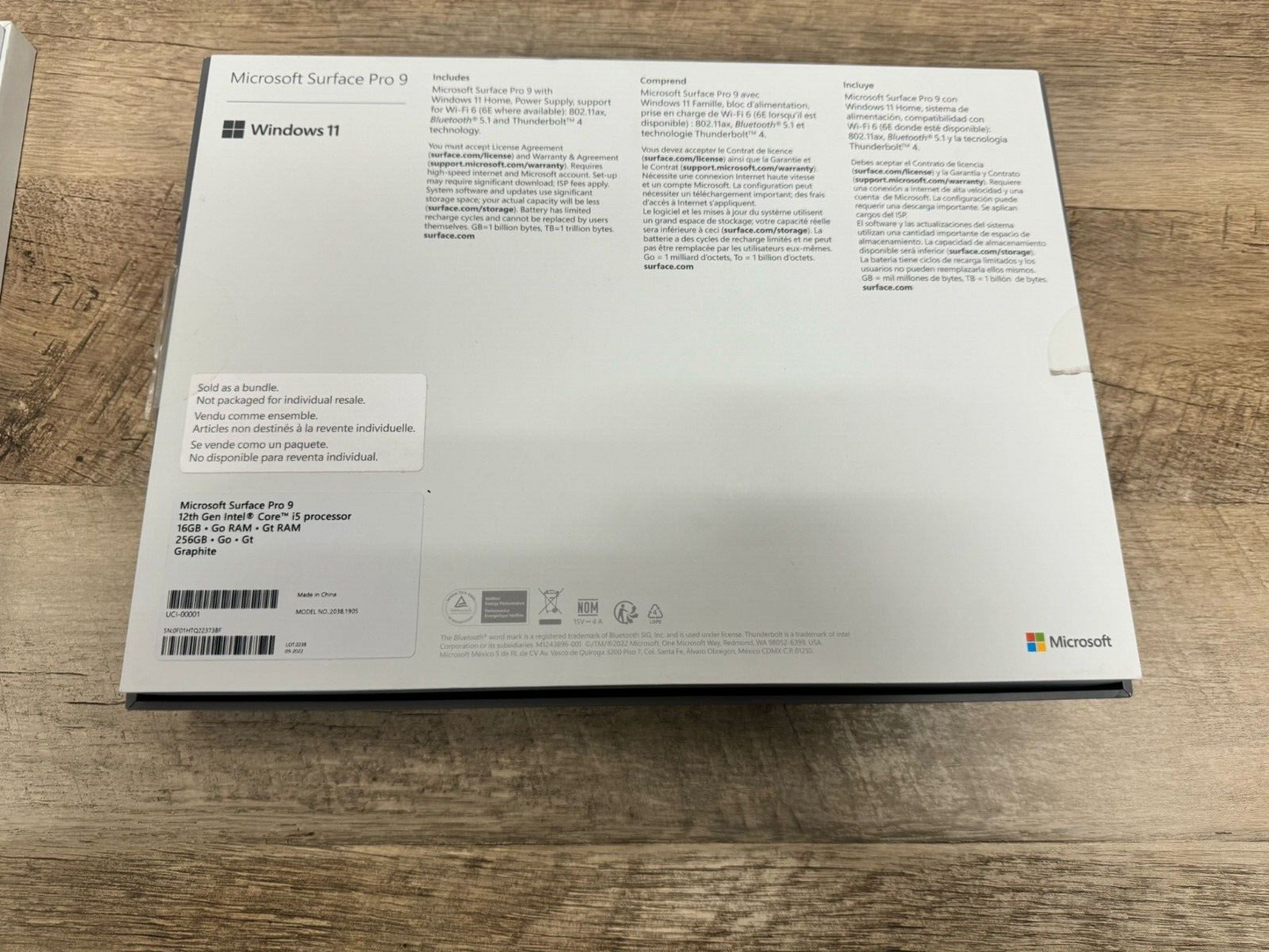 Microsoft Surface Pro 9 13" Tablet i5 12th Gen 16GB/256GB) + Keyboard