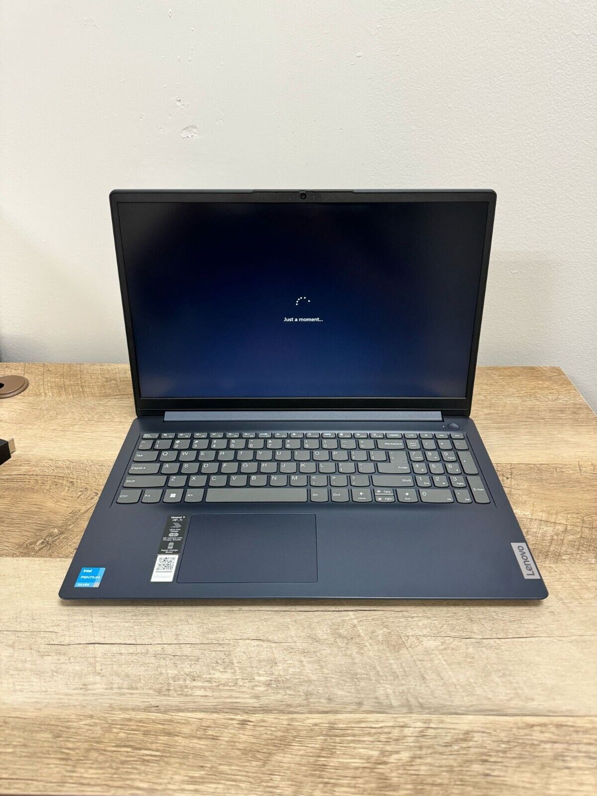 Lenovo IdeaPad 1 15IJL7 Laptop Intel Pentium Silver N6000 1.1 GHZ UNDER WARRANTY