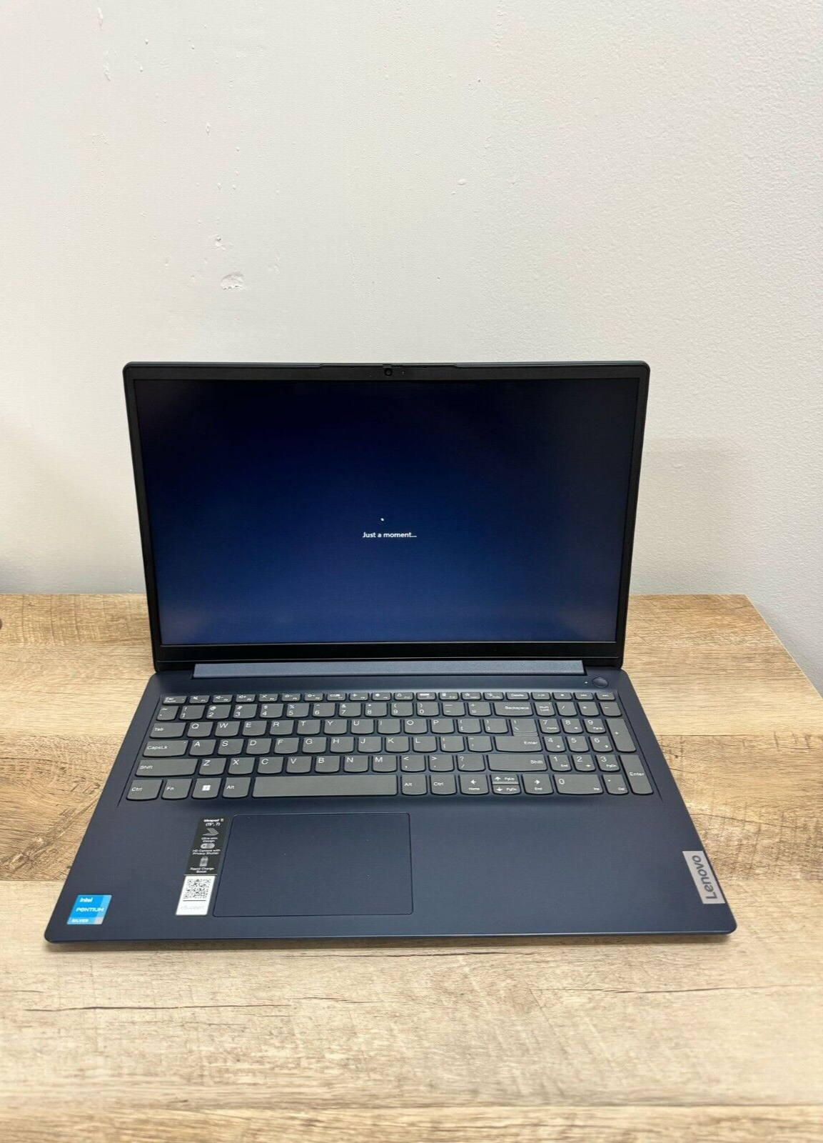 Lenovo IdeaPad 1 15IJL7 Laptop Intel Pentium Silver N6000 1.1 GHZ UNDER WARRANTY
