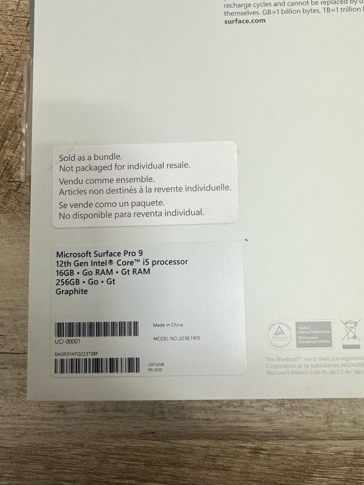 Microsoft Surface Pro 9 13" Tablet i5 12th Gen 16GB/256GB) + Keyboard