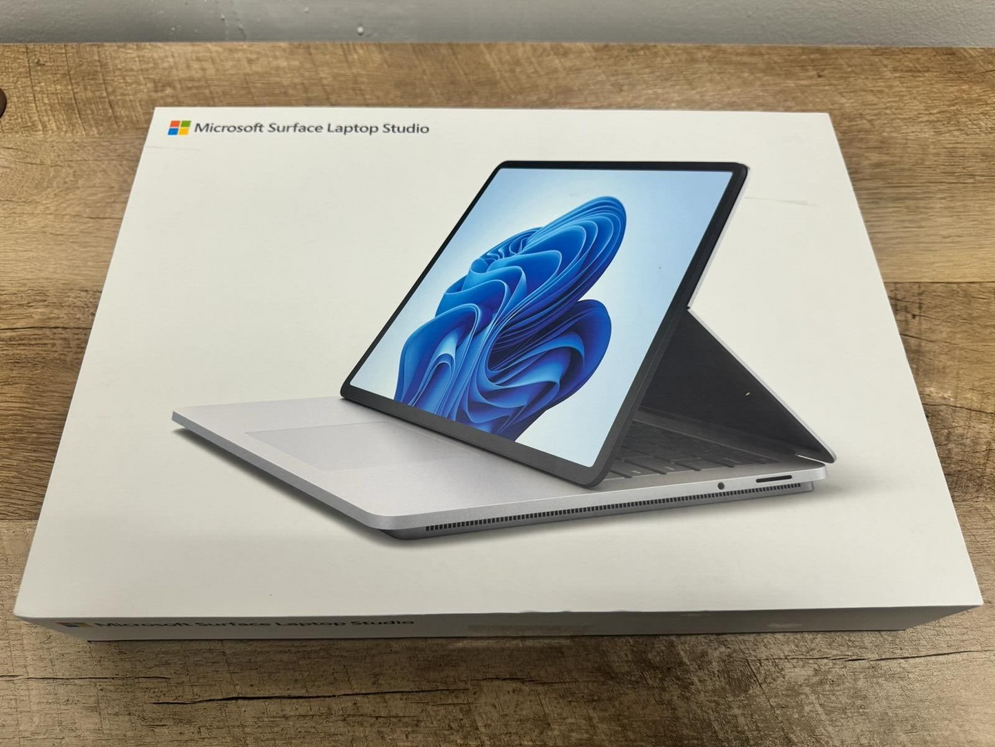 Microsoft Surface Laptop Studio 14.4" Touch i7-11700 16/512GB GeForceRTX 3050 Ti